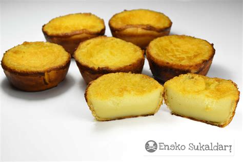  El Pastel de Arroz de Lincang: ¿Un Manjar Dulce y Umami que te Atrapará con su Textura Cremosa?