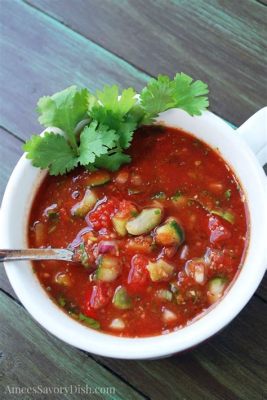  Gazpacho con Picante Salsa Verde: ¿Un Deleite Refrescante y Explosivo para el Paladar? 